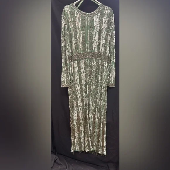 MAC DUGGAL 5981 NWT High Neck Long Sleeve Crystal Fringe Column Gown